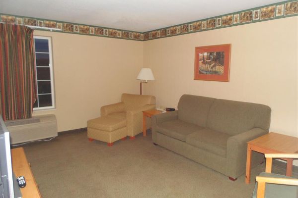 AMERICAN INN AND SUITES (Nellsville)